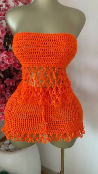 Robe crochetée orange vive