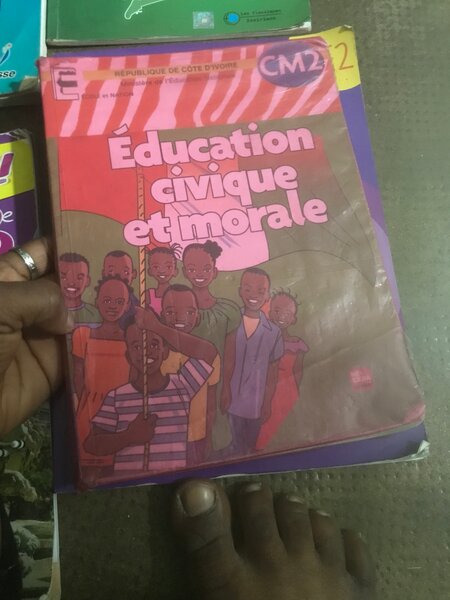 Livre "Éducation Civique CM2"