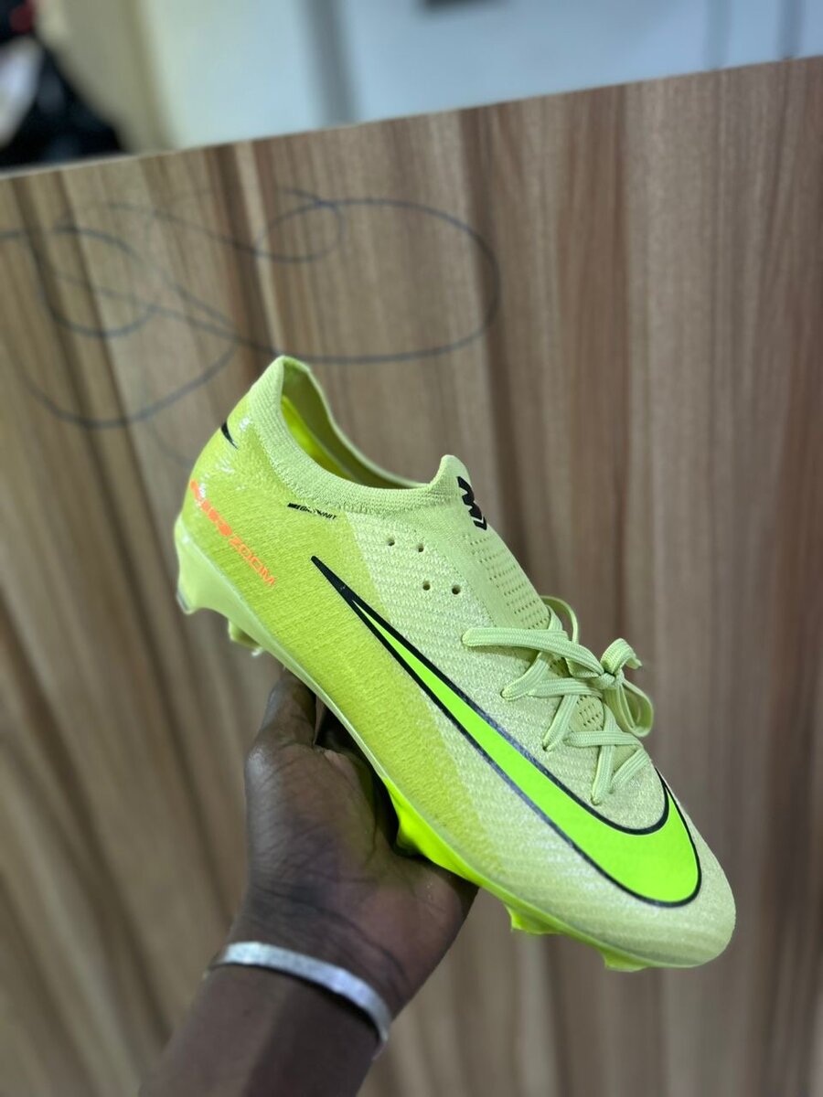 Chaussures de foot Nike Mercurial