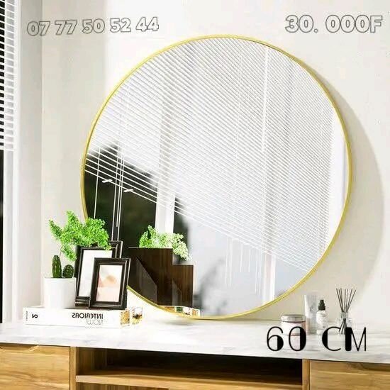 Miroir rond décoratif pour salle