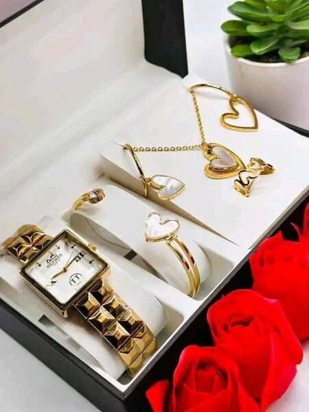 Ensemble Montre et Bijoux Coeur Doré