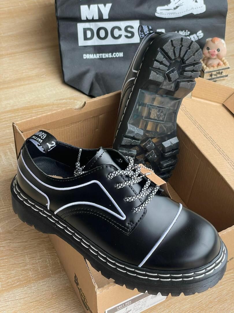 Chaussures Dr. Martens Noires