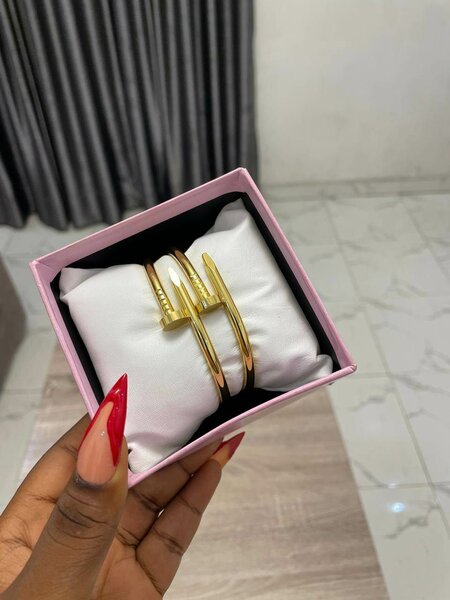 Elegant Gold Bracelet Set