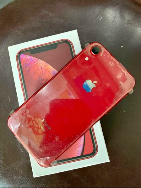 iPhone Xr rouge élégant