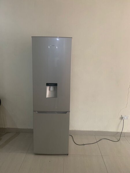 Upright fridge