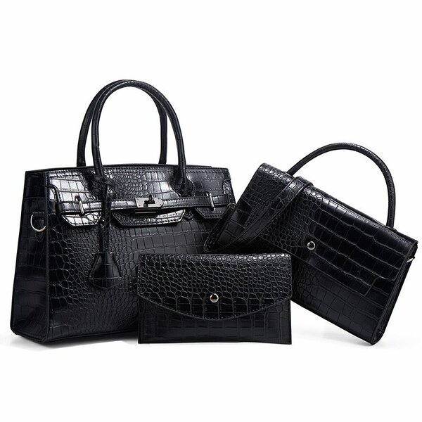 Stylish and fashionable women's bag + accessories