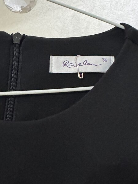 Покупала в Турции за $100 продаю за 3000 сом.