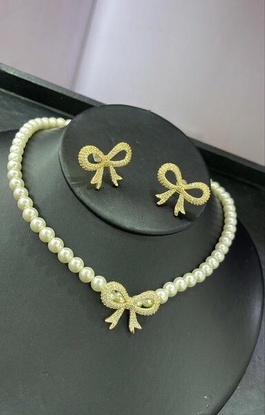 Peals necklace set