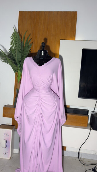 Robe Longue Drapée Élégante