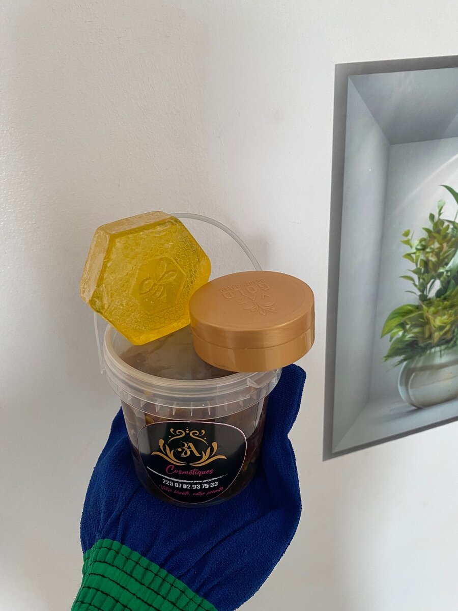 Savon Exfoliant au Miel