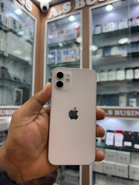 iPhone 12 simple 64 giga deuxième main