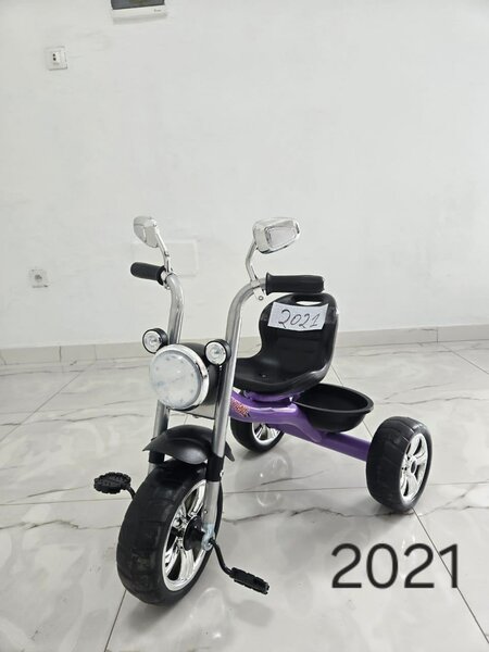 Tricycle enfant design moto