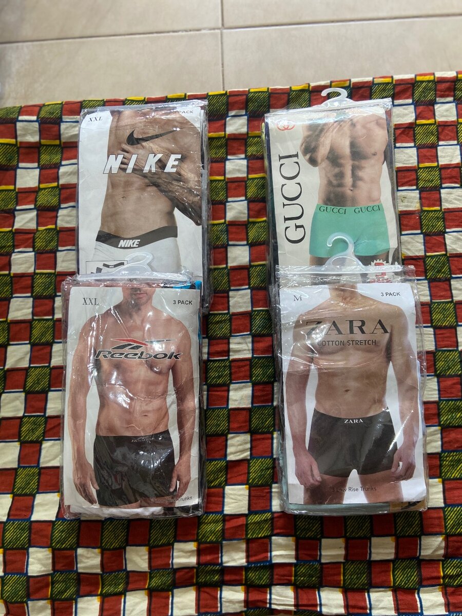 4 boxers homme à 11.000f