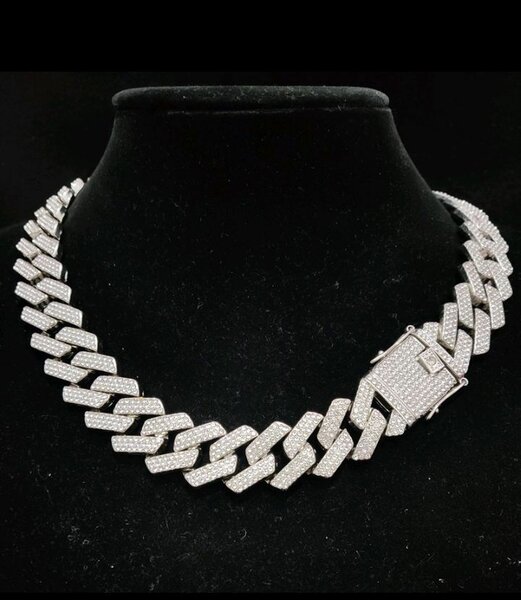 Collier en diamant avec chaîne en or