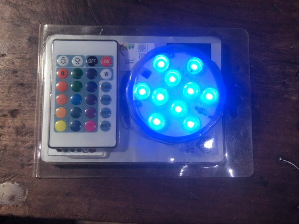 Lampe LED submersible RVB