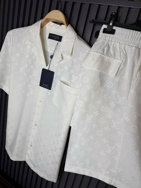 Ensemble d'été homme élégant