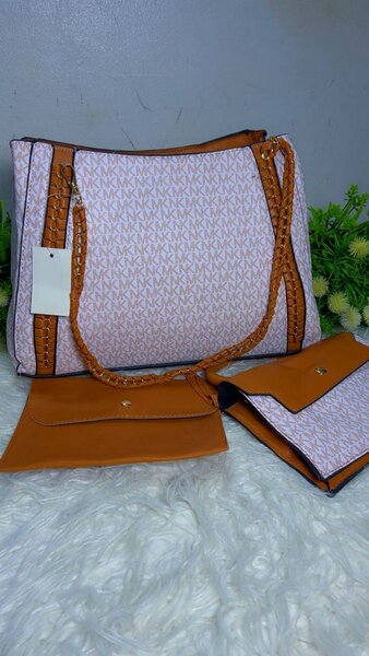 Sac à main Michael Kors 3 en 1 en cuir