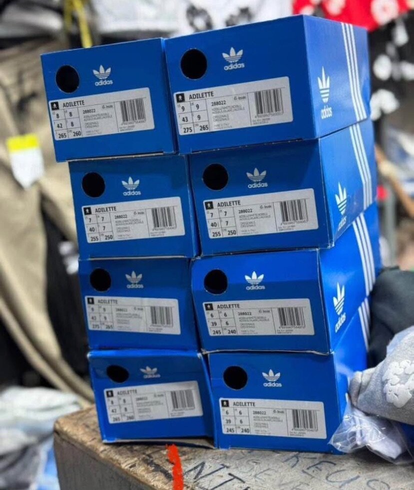 Adilette Slides Adidas