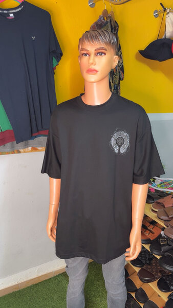 T-shirt graphique noir homme