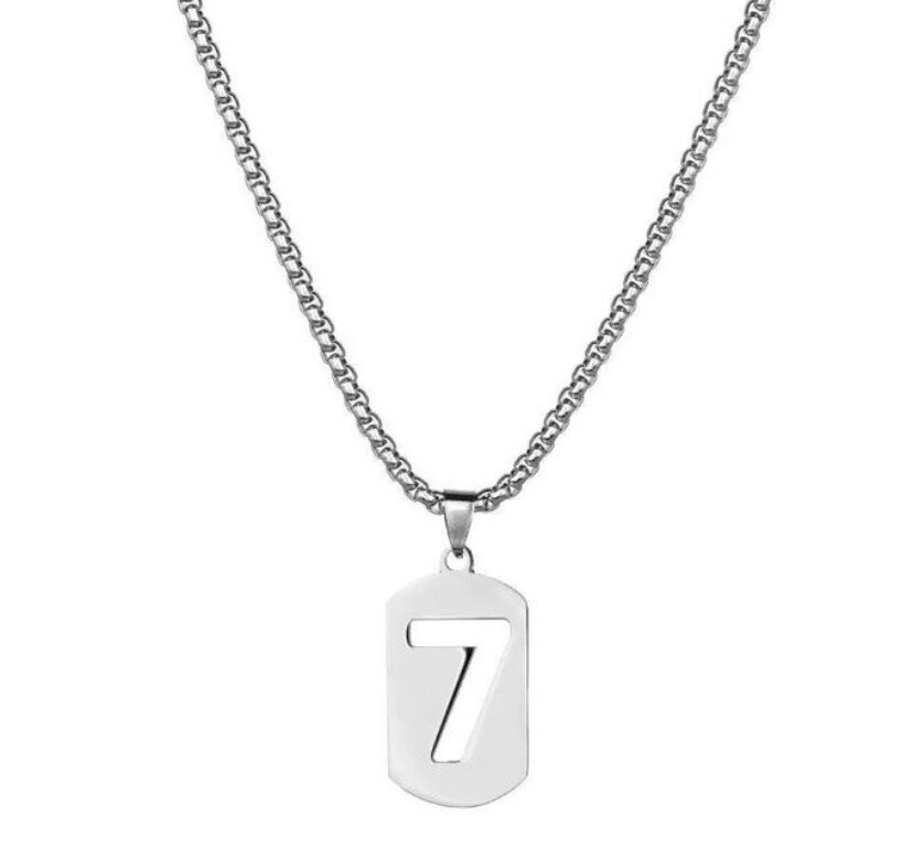 Collier avec pendentif numéro7
