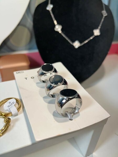 Bague argentée l'unité à 1000