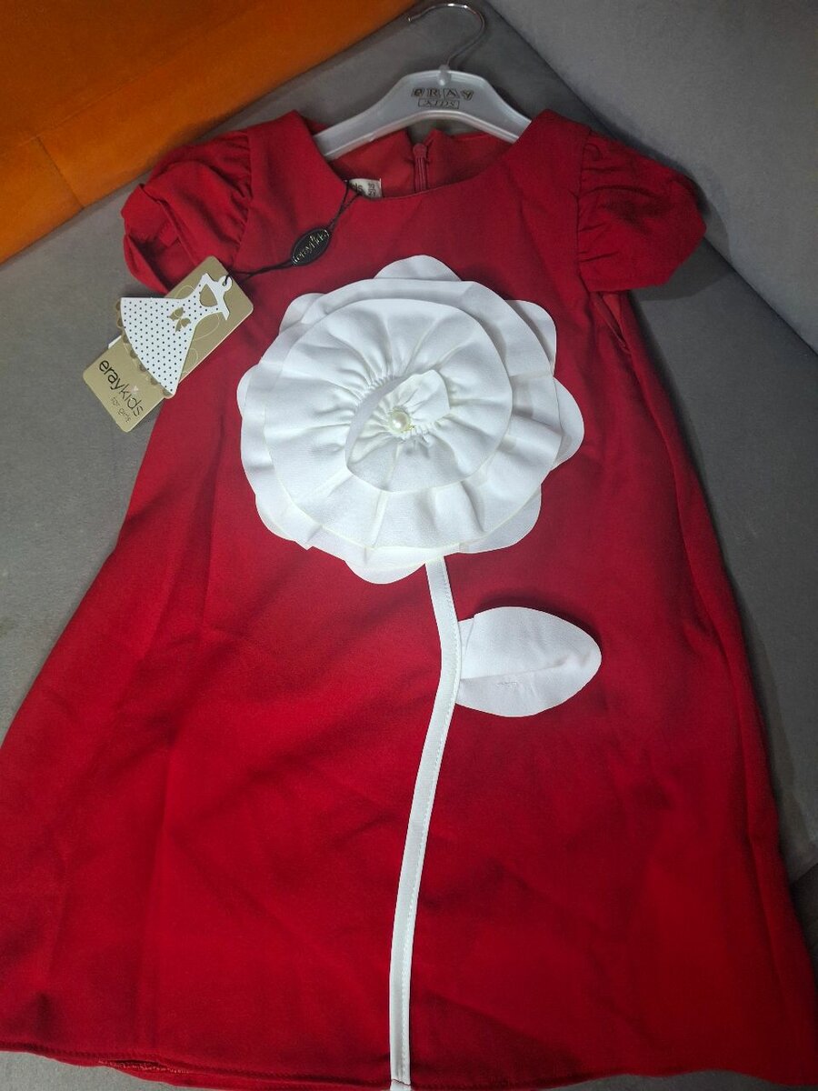 Robe fleur rouge pour enfants