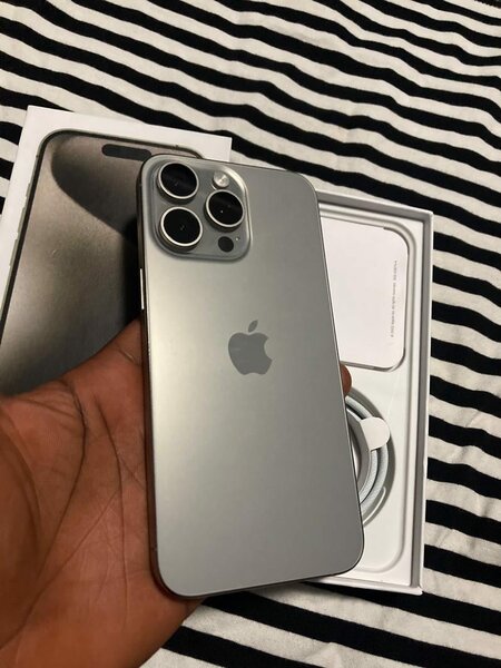 iPhone 15 pro Max 512 Gig