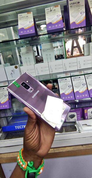 Samsung Galaxy S9+ Violet