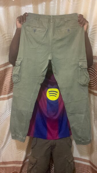 Pantalon cargo homme vert kaki