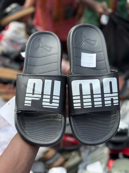 Claquettes de piscine Puma