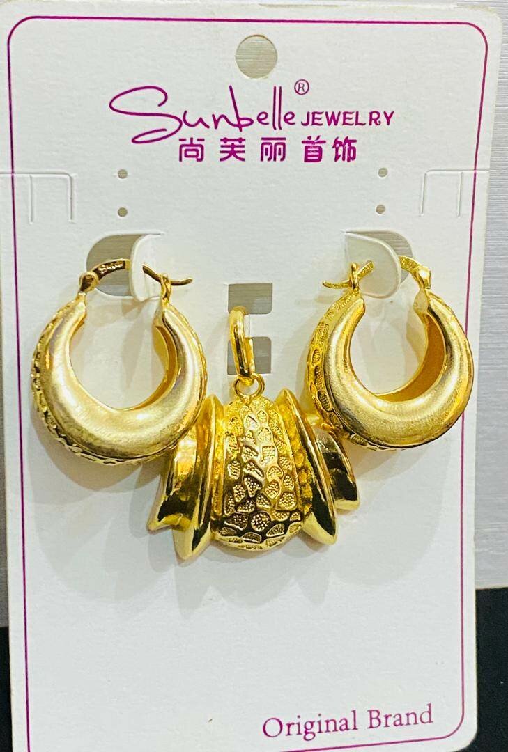 Elegant Gold Jewelry Set