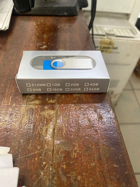 Clé USB 16  Gigas Bleu Métal