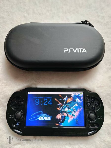 PS Vita + 30 jeux