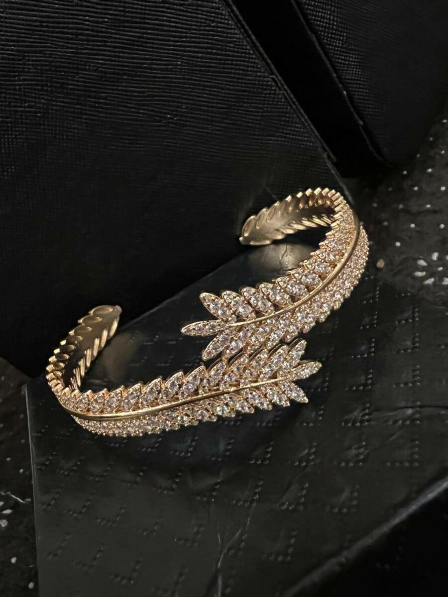 All types of exclusive imported jewellery available contact