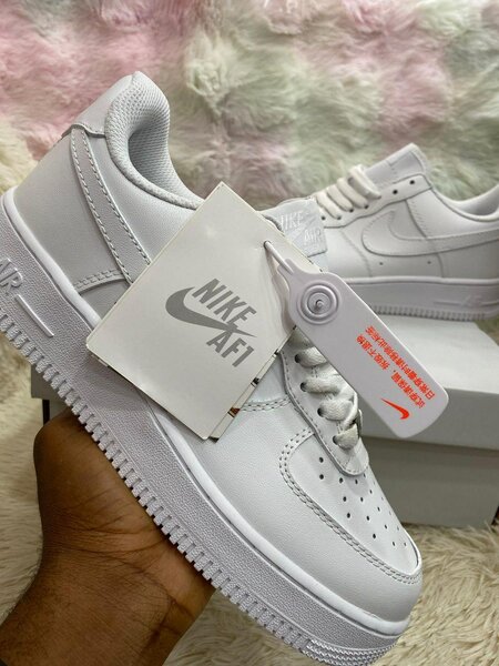 Chaussures Nike Air Force 1
