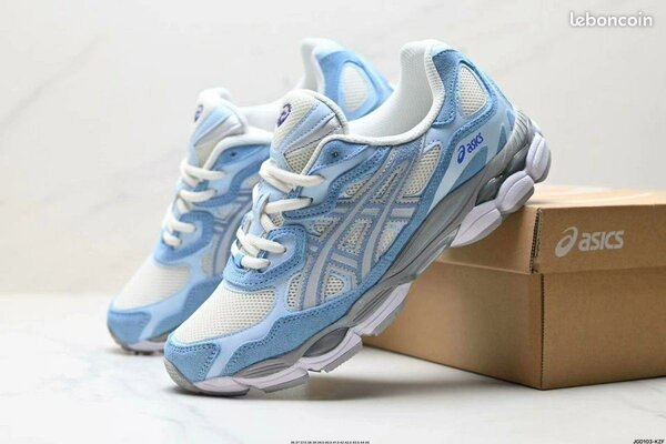 Chaussures running Asics bleu