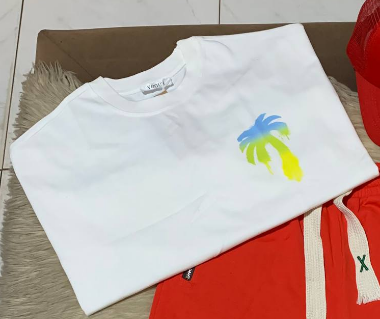 white printed T-shirt
