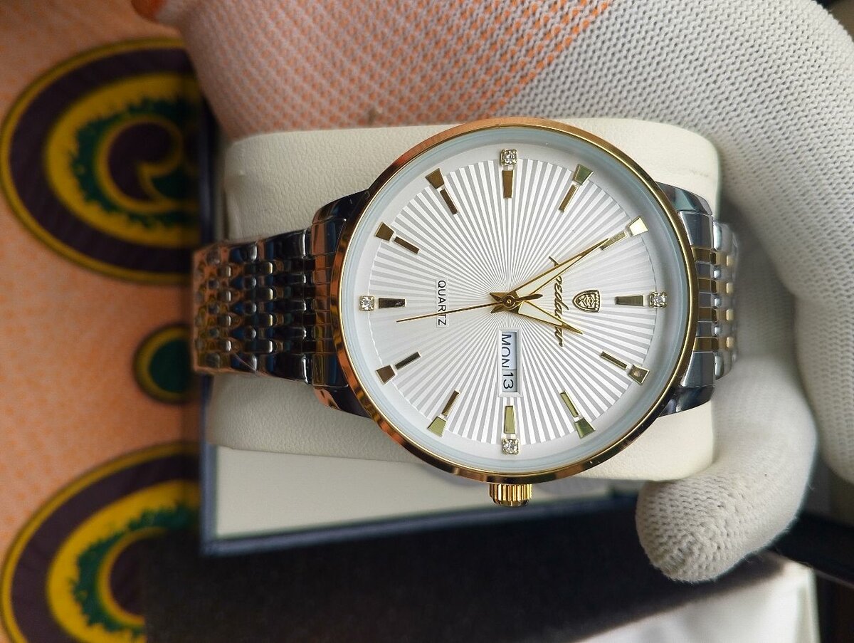 Montre analogique homme élégante