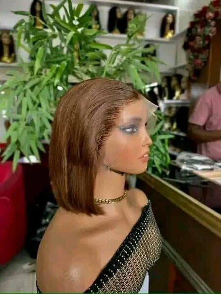 Perruque synthétique marron