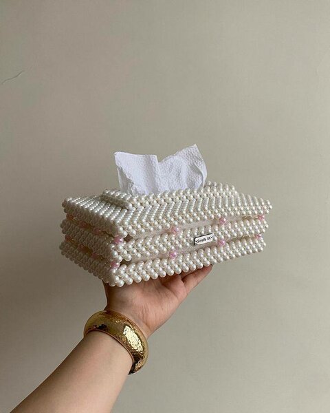 Élégant vase perlé