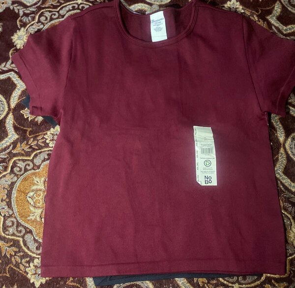 T-shirt en coton bordeaux