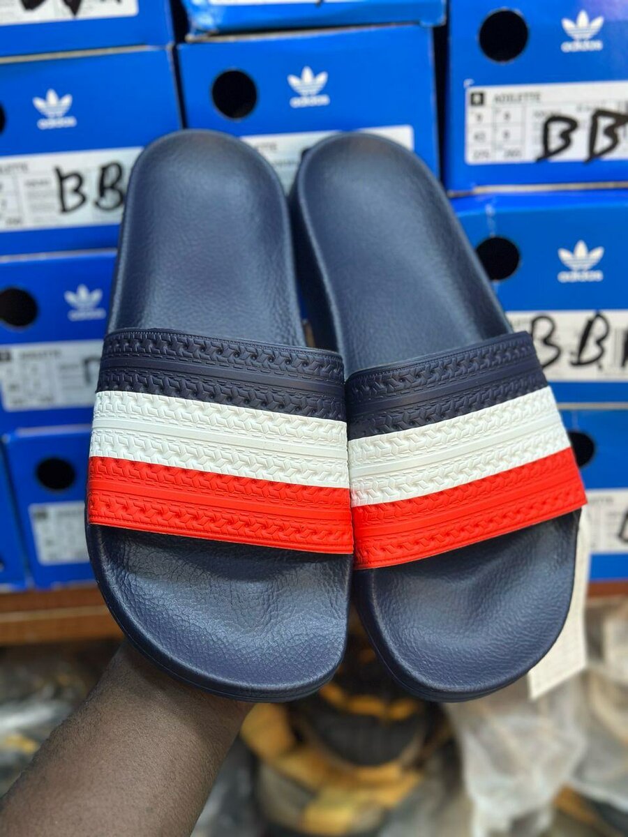 Tongs adidas classiques homme