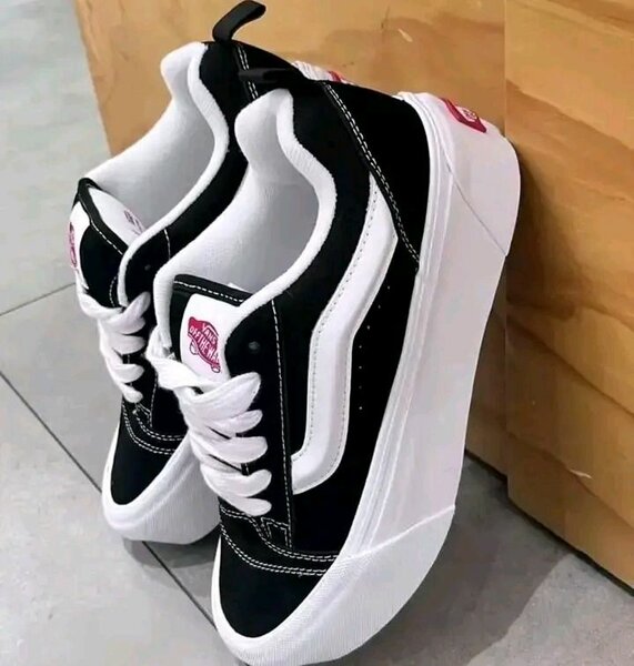 Baskets noires classiques