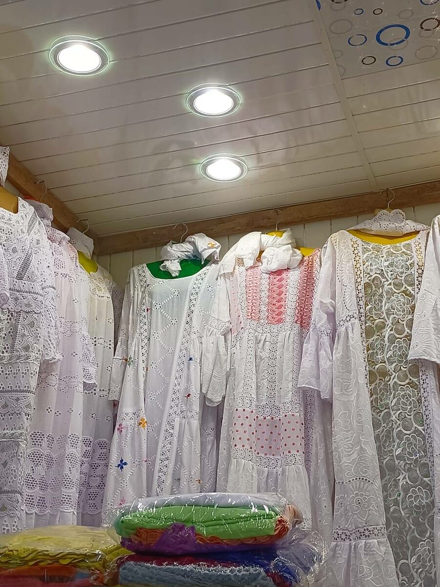 Robes Longues en Dentelle Élégantes