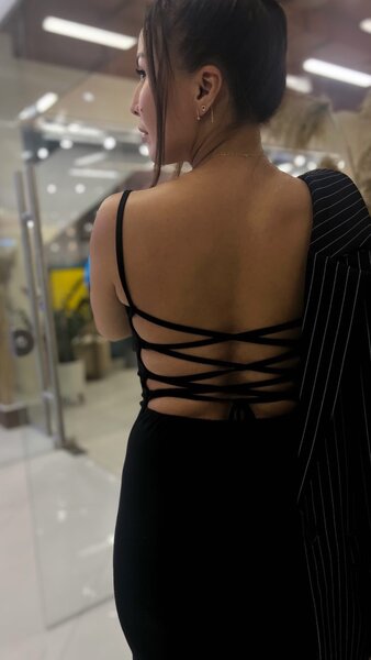 В этом платье вы точно не останетесь без внимание)