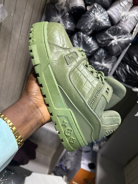 Sneakers en cuir vert élégants