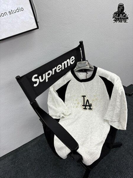 T-shirt sports design