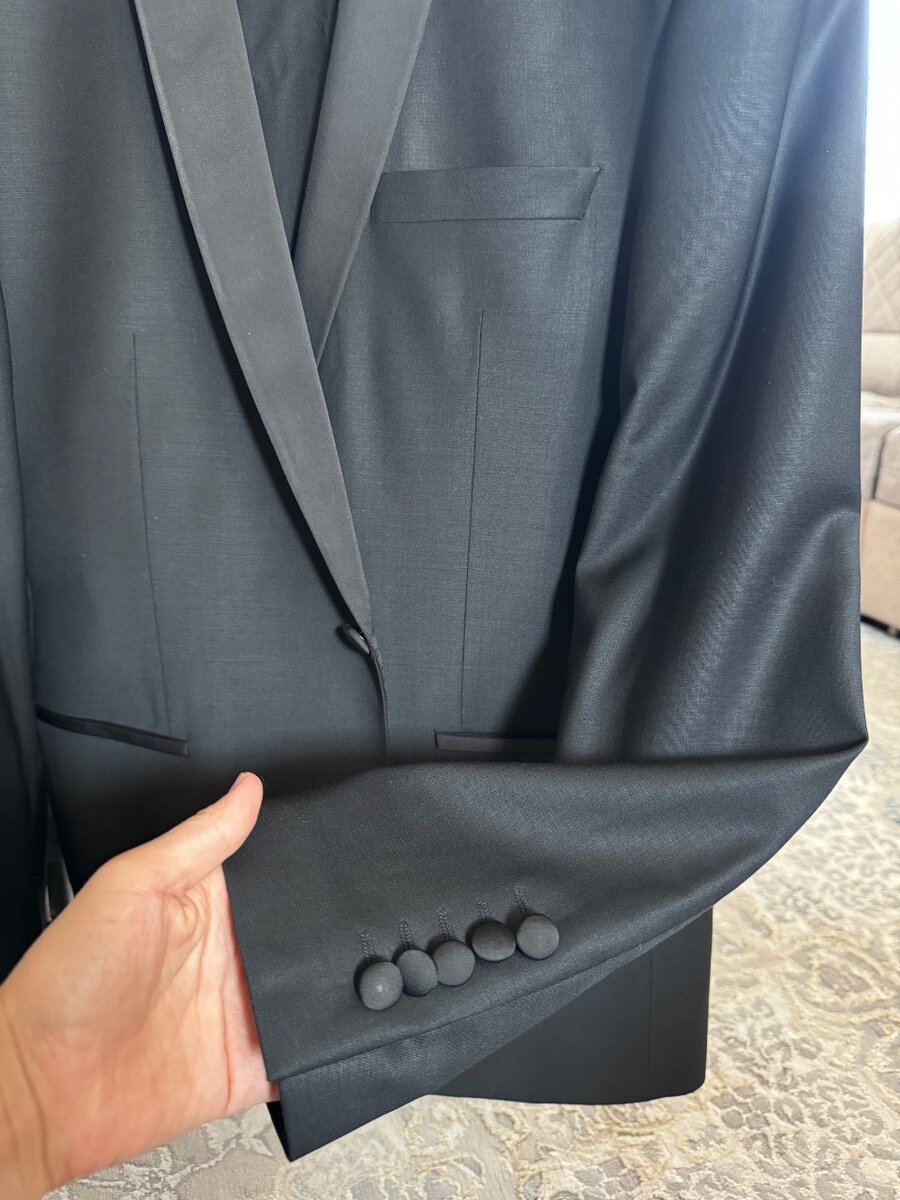 Мужской смокинг костюм. Размер 50, турция