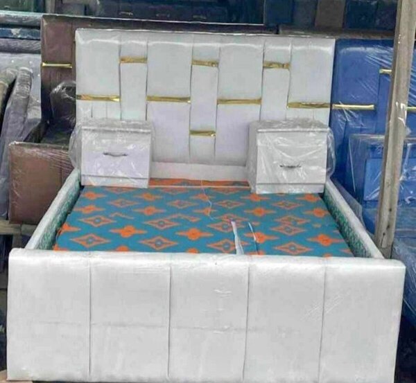 Lit blanc avec rangement