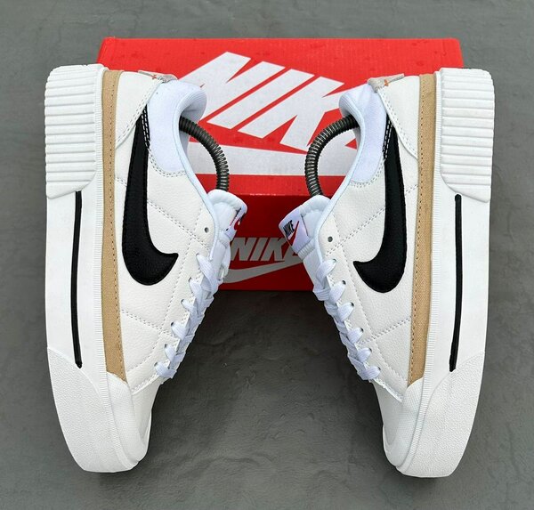 Nike Sneakers Blanc et Noir